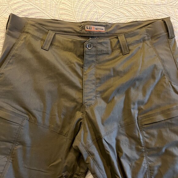 5.11 TACTICAL MEN'S 44 x 32 "APEX" STRETCH CARGO PANTS - NEVER WORN - Picture 1 of 9